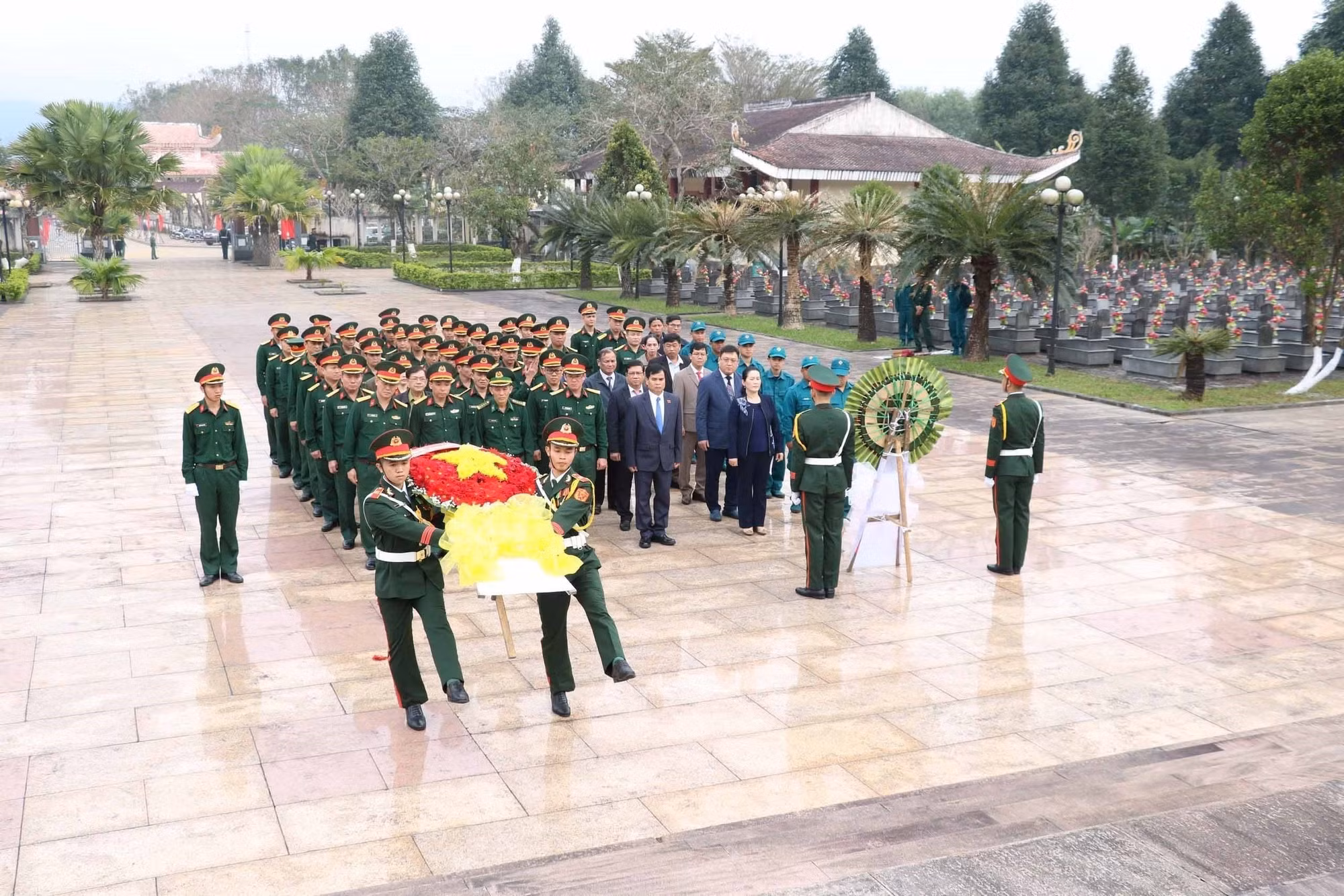 potal-ngay-hoi-xuan-khu-v-doan-ket-tet-tham-tinh-quan-dan-7824094.jpg