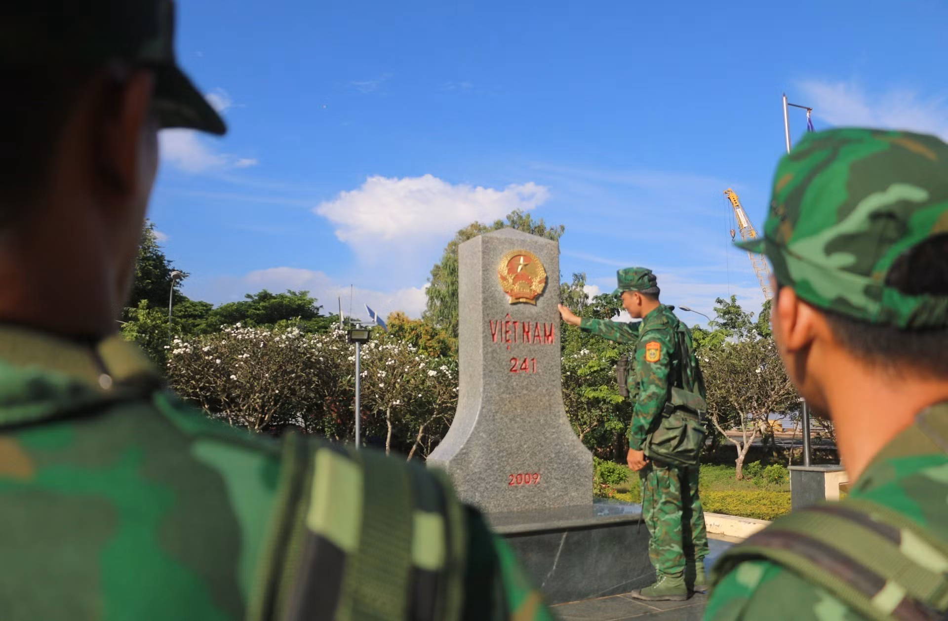 potal-giu-binh-yen-tuyen-bien-gioi-an-giang-7882813.jpg