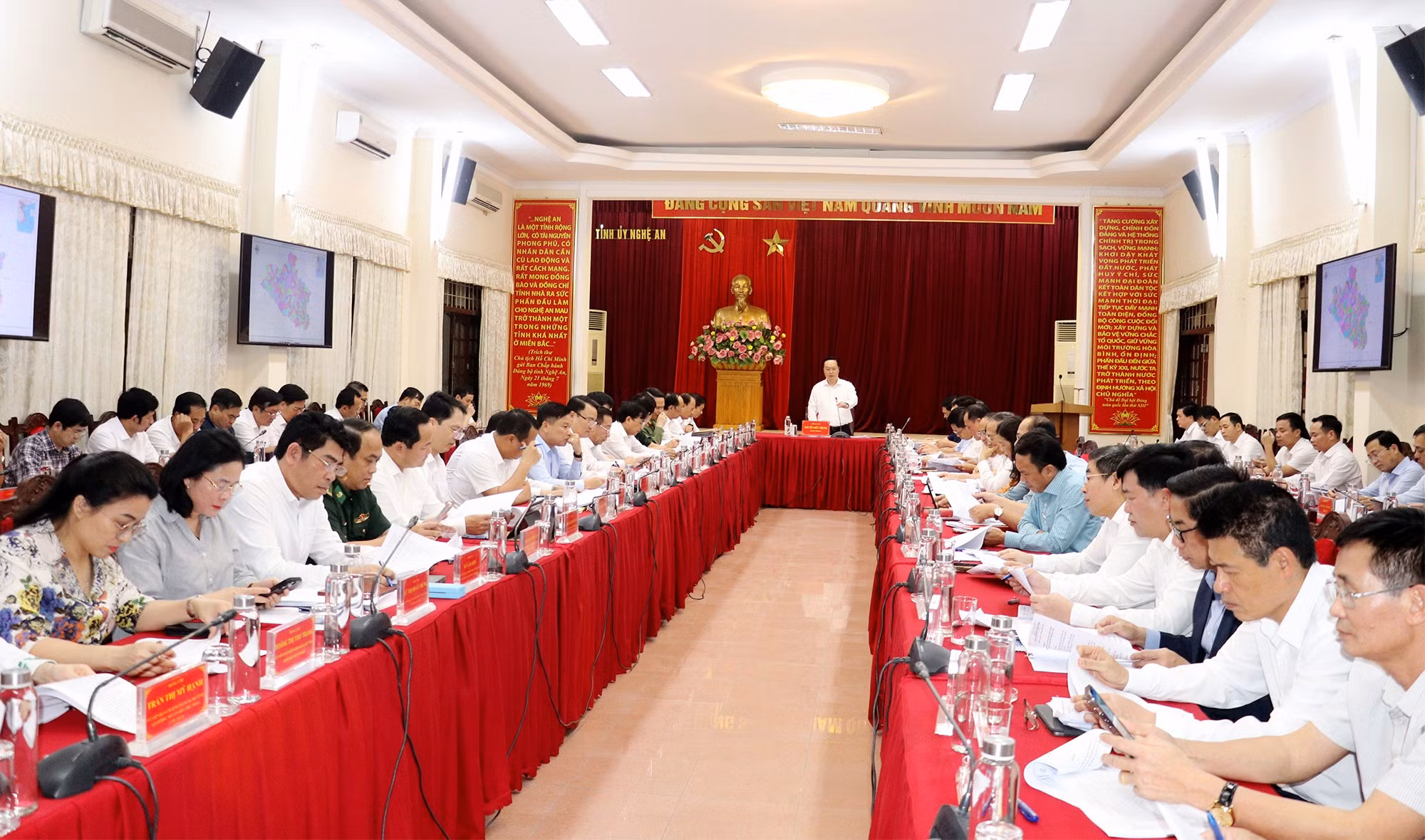 14-quang-canh-853145.jpg