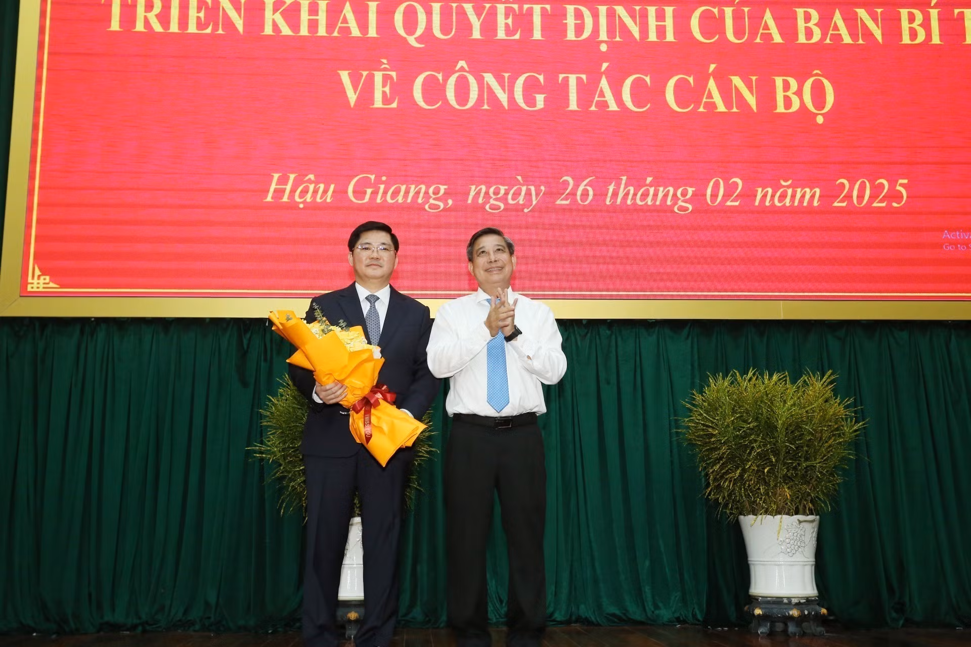 potal-ong-nguyen-tuan-anh-giu-chuc-pho-bi-thu-thuong-truc-tinh-uy-hau-giang-7875933-1.jpg