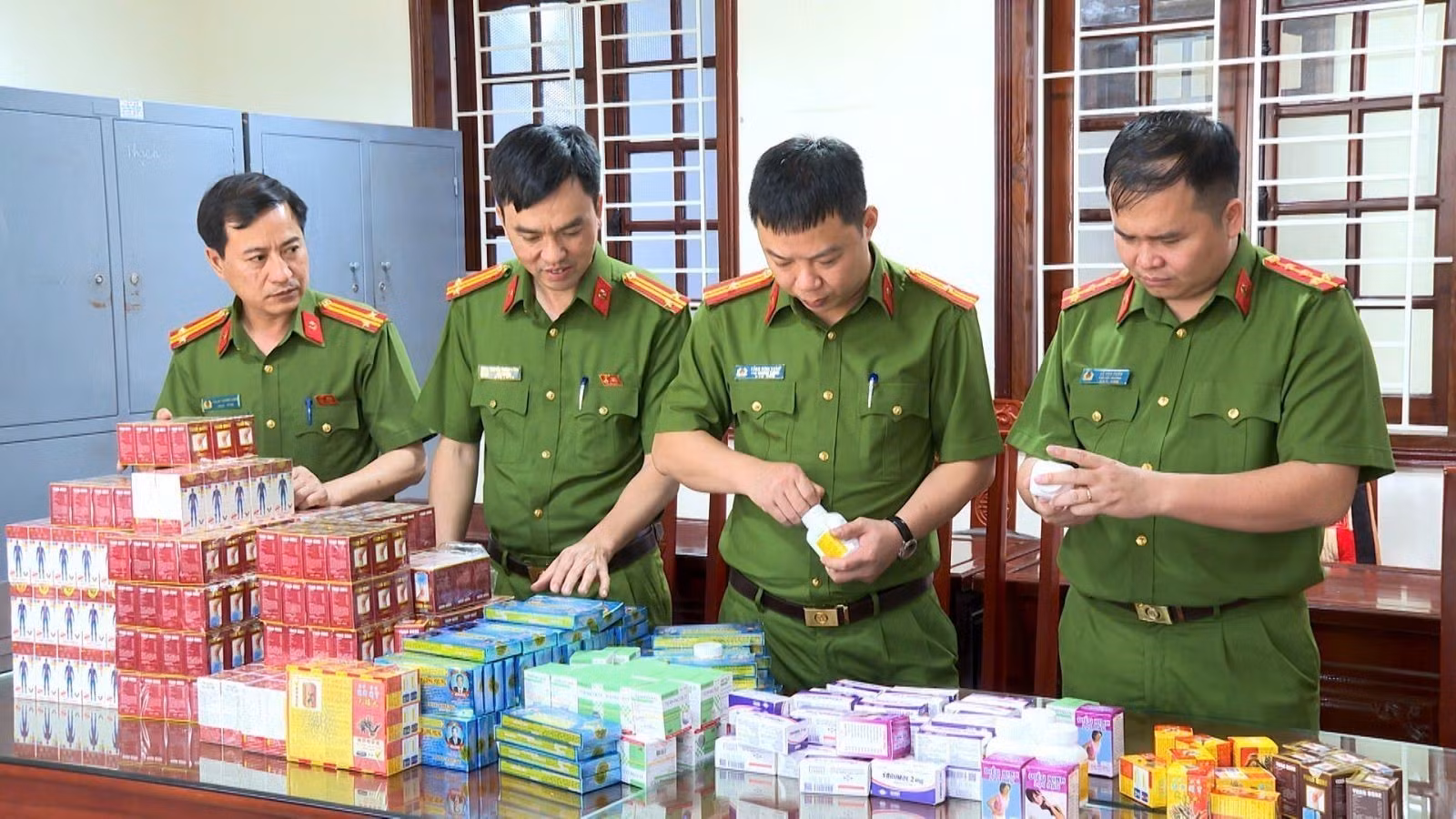potal-thanh-hoa-triet-pha-duong-day-san-xuat-buon-ban-thuoc-tan-duoc-gia-qui-mo-lon-7976649-1.jpg