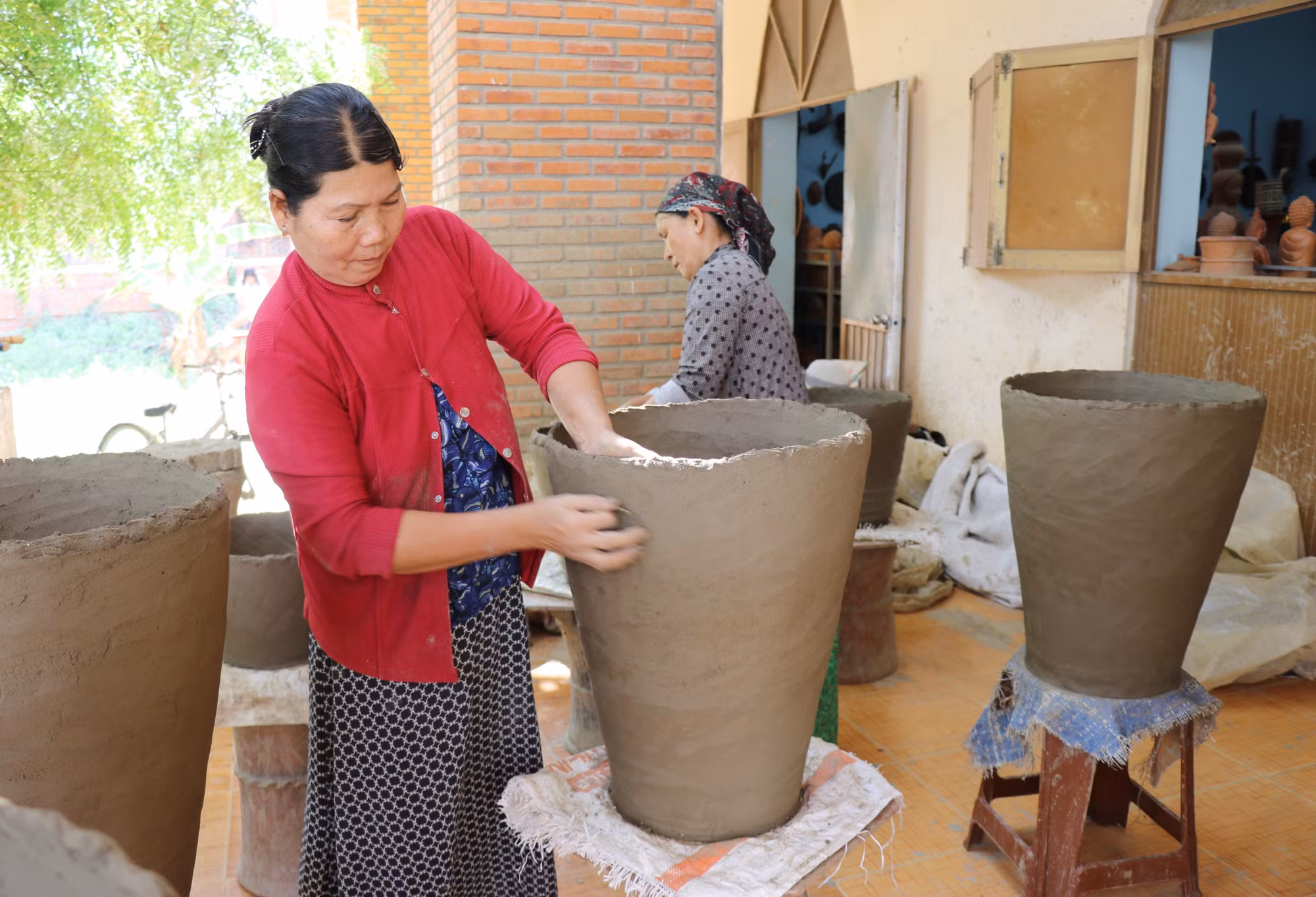 potal-ninh-thuan-tich-cuc-bao-ton-nang-tam-di-san-van-hoa-gom-cham-7959076-1.jpg