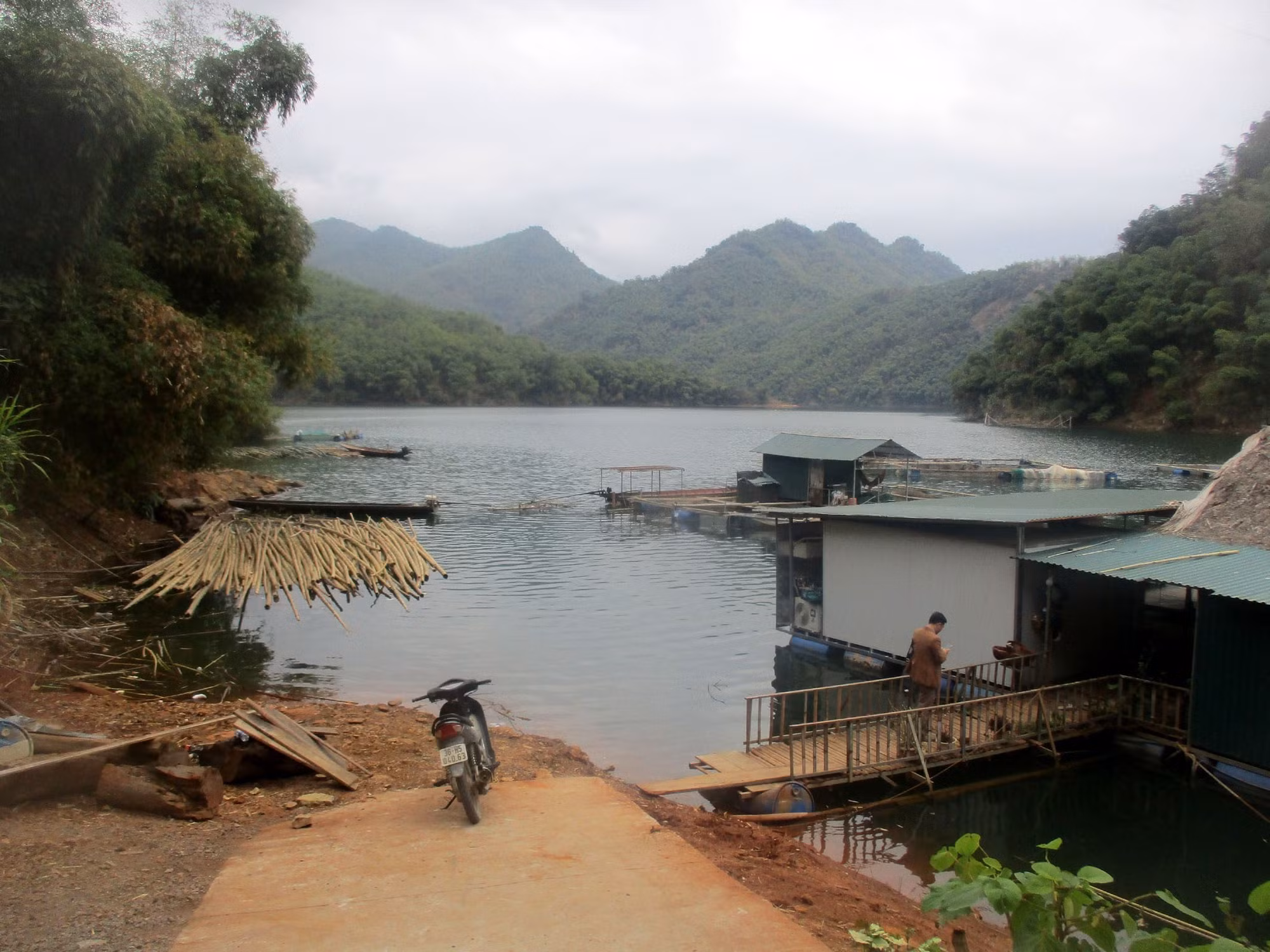 potal-thanh-hoa-nghe-nuoi-ca-long-tren-long-ho-thuy-dien-giup-nguoi-dan-mien-nui-thoat-ngheo-7916274.jpg