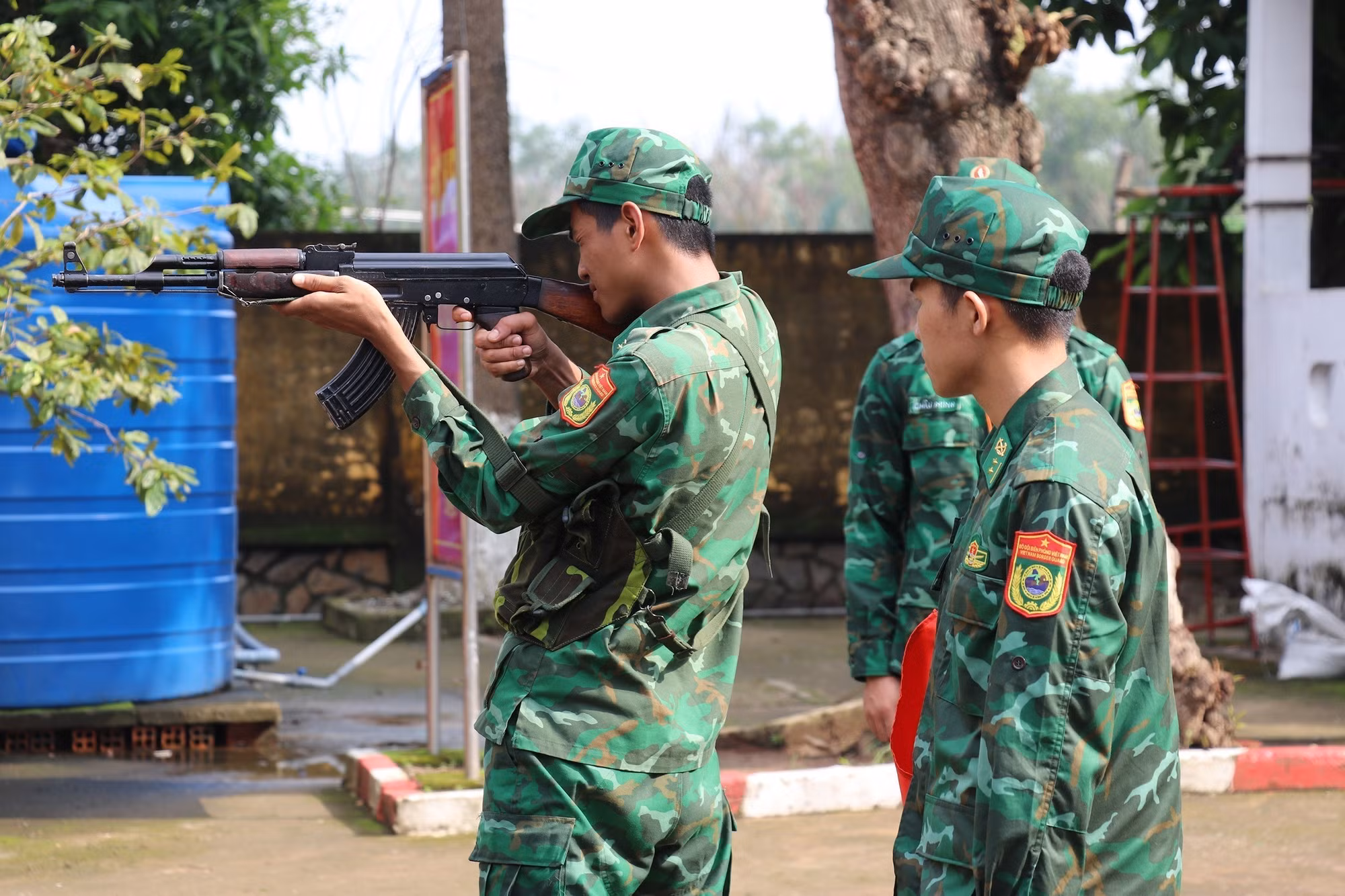 potal-bo-doi-bien-phong-tien-giang-bao-dam-trat-tu-an-ninh-vung-bien-gioi-bien-7883692.jpg