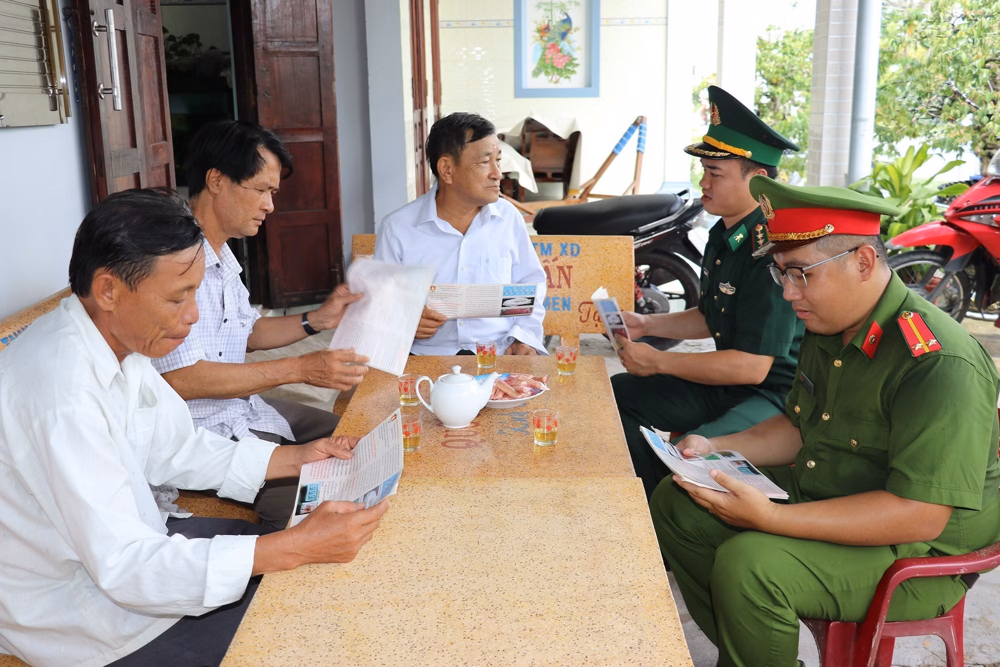 potal-bo-doi-bien-phong-tien-giang-bao-dam-trat-tu-an-ninh-vung-bien-gioi-bien-7883701.jpg