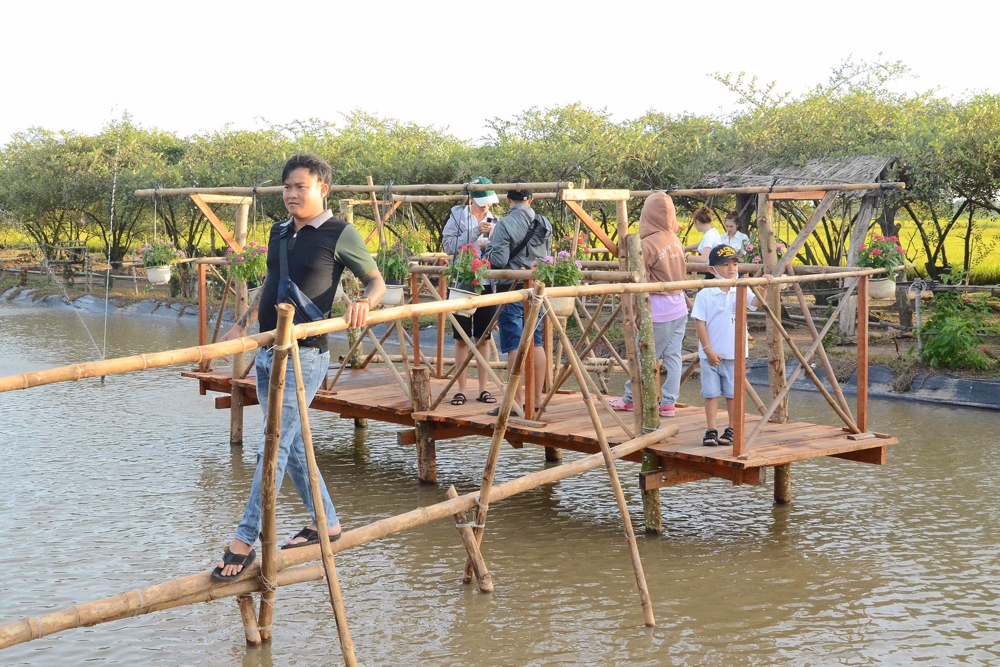 potal-tien-giang-thu-hut-khach-du-lich-dip-tet-nguyen-dan-6556146.jpg
