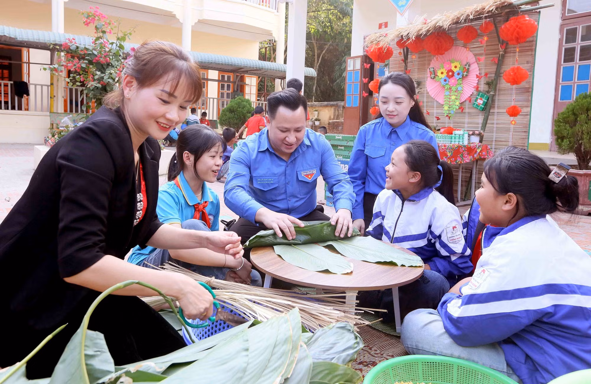 potal-cham-lo-ho-tro-thieu-nhi-son-la-nhan-dip-tet-nguyen-dan-at-ty-nam-2025-7798725.jpg