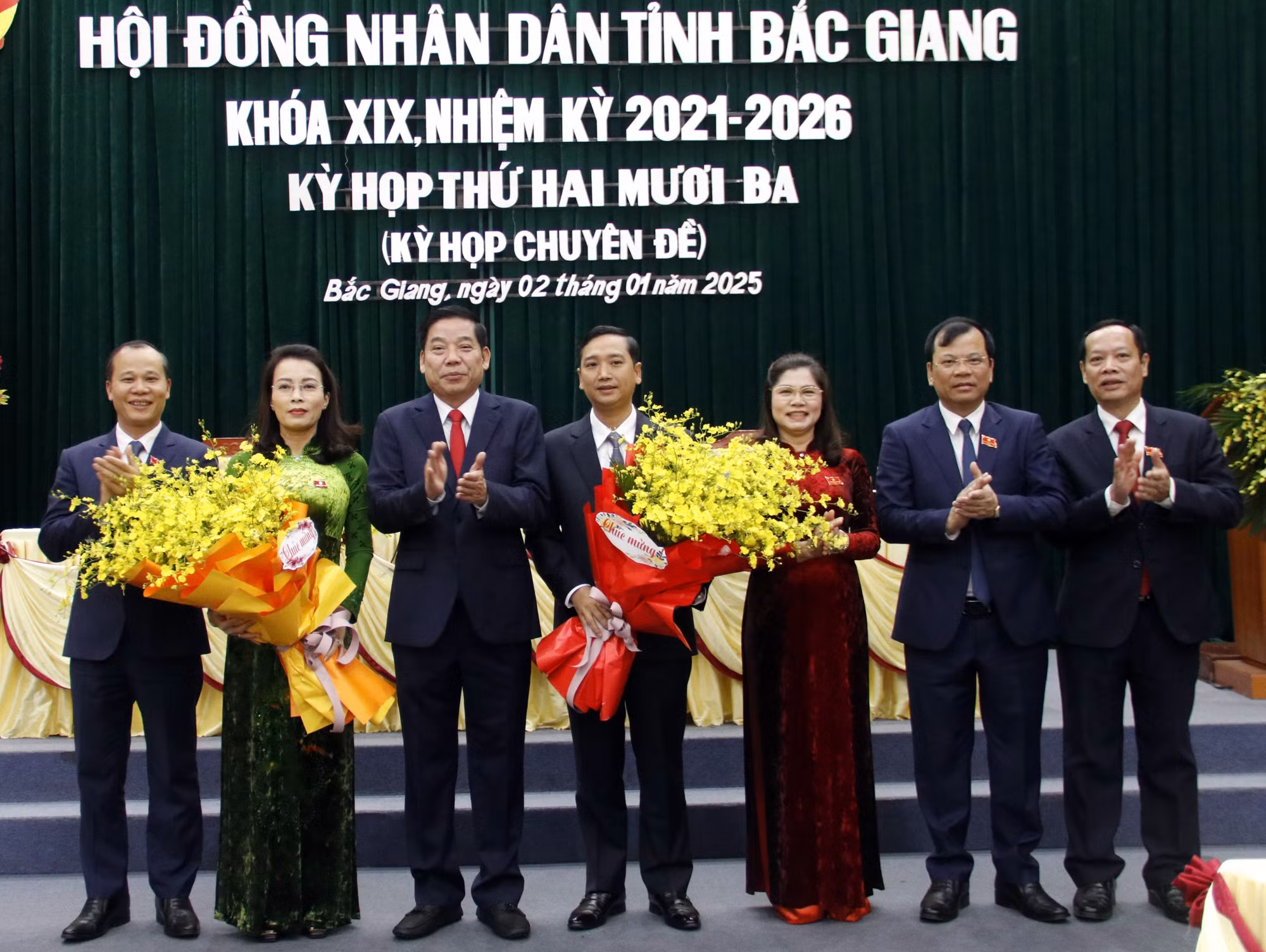 potal-bac-giang-bau-tan-chu-tich-hdnd-va-chu-tich-ubnd-7786733.jpg