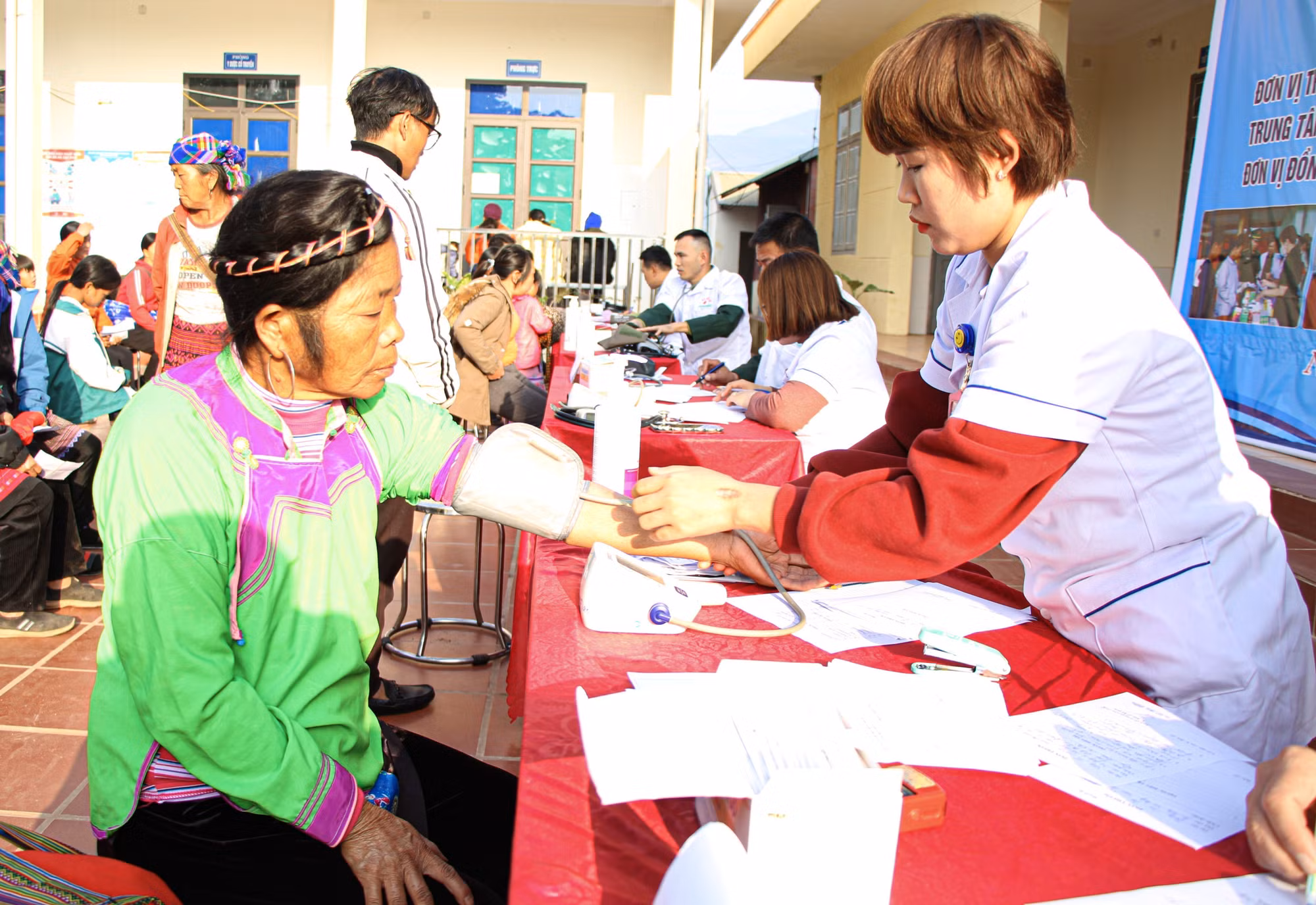 potal-tet-am-tinh-quan-dan-noi-vung-cao-dien-bien-7790060.jpg