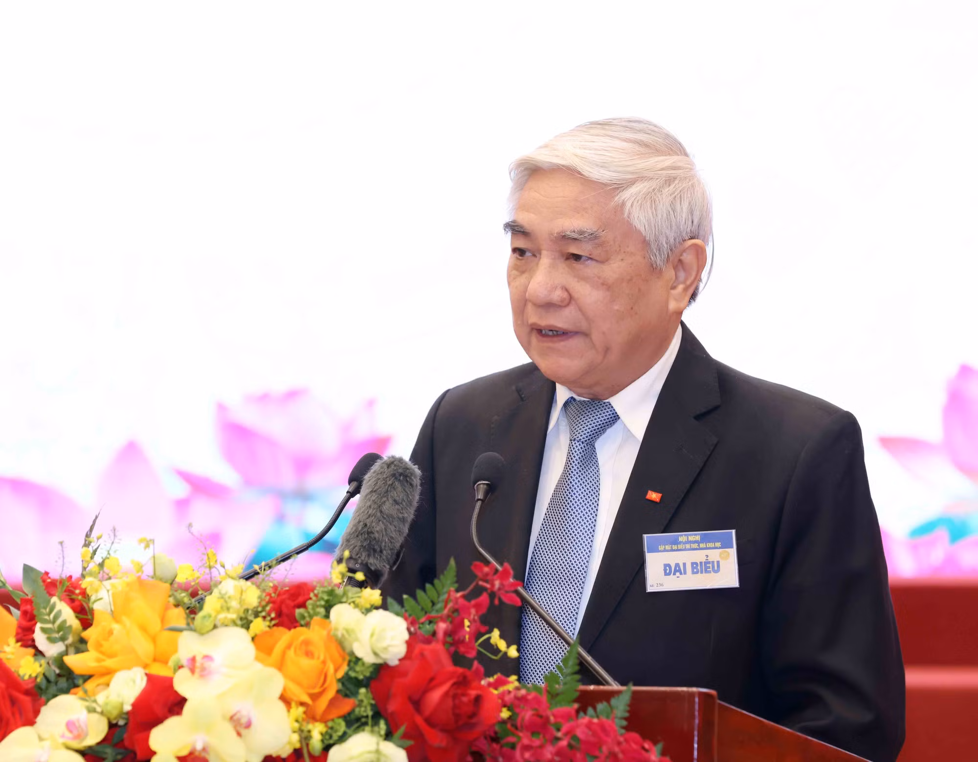 potal-hoi-nghi-gap-mat-dai-bieu-tri-thuc-nha-khoa-hoc-tieu-bieu-toan-quoc-7781872.jpg