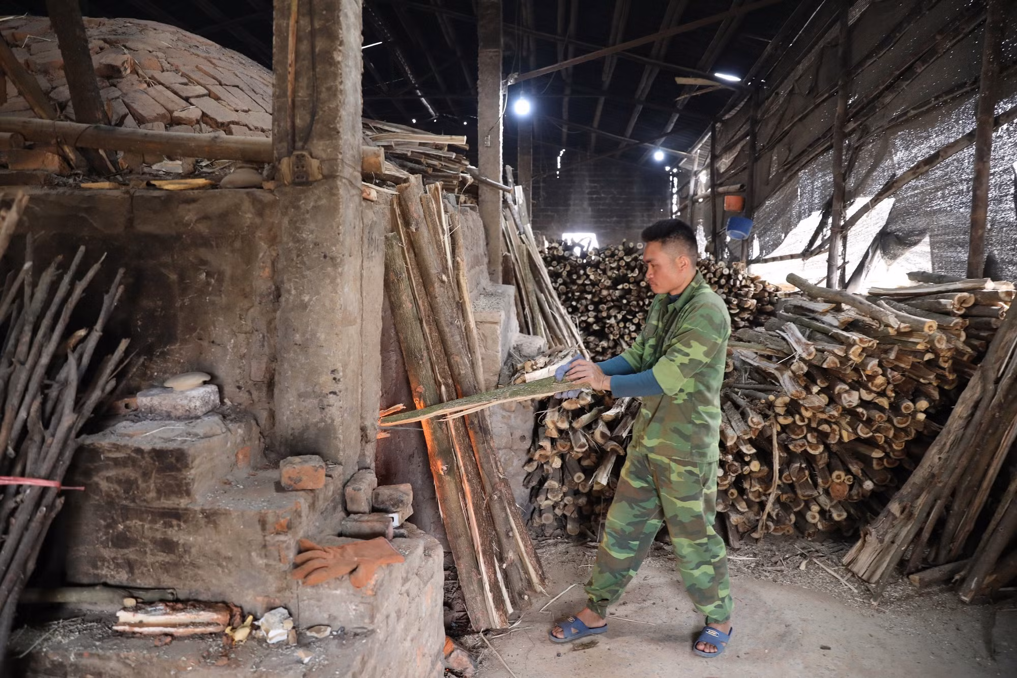 potal-ninh-binh-lang-gom-gia-thuy-giu-lua-xuyen-tet-7825336.jpg