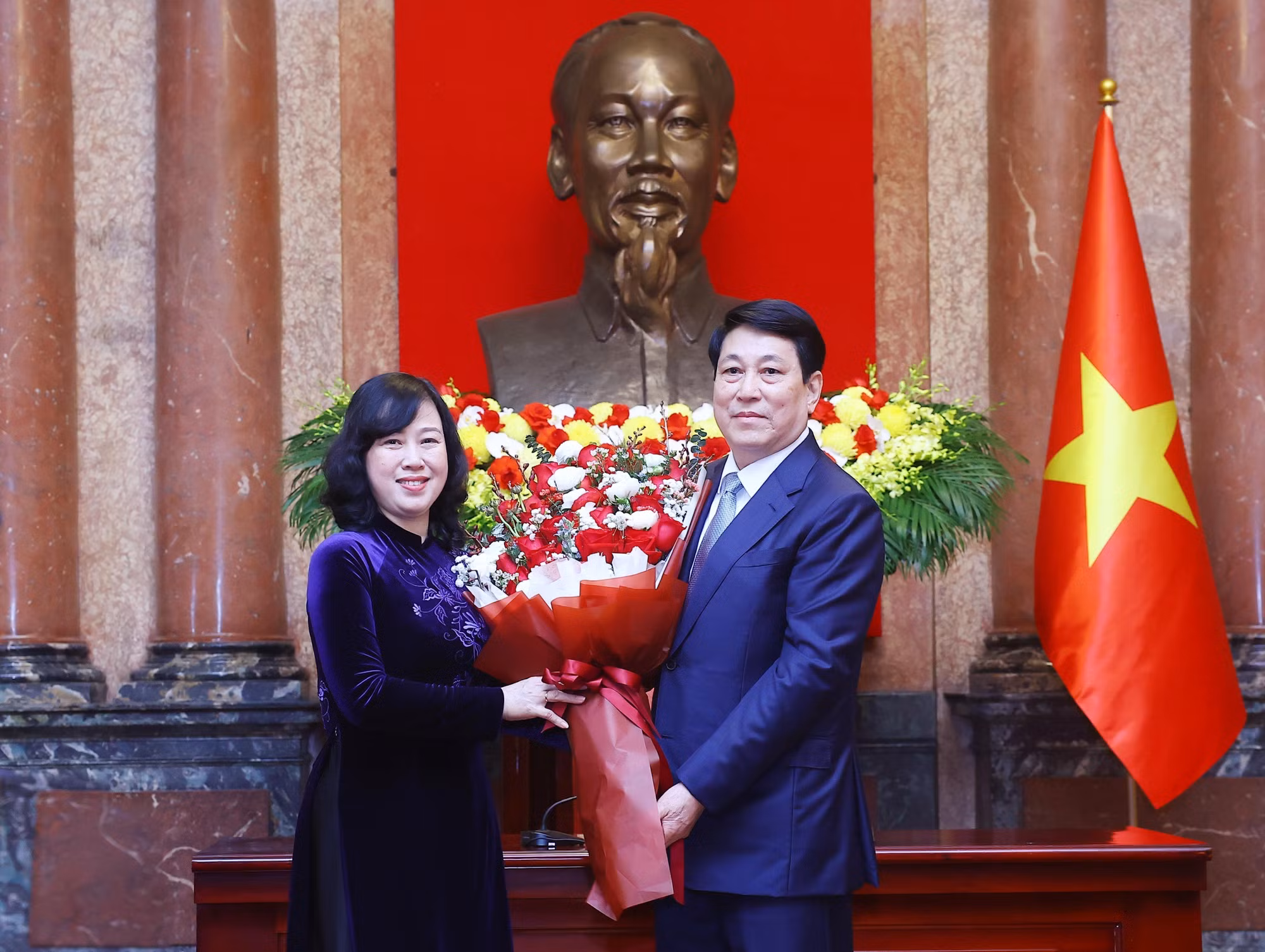 Chủ tịch nước Lương Cường chúc mừng ngành Y tế nhân kỷ niệm 70 năm Ngày Thầy thuốc Việt Nam. Ảnh: Lâm Khánh – TTXVN