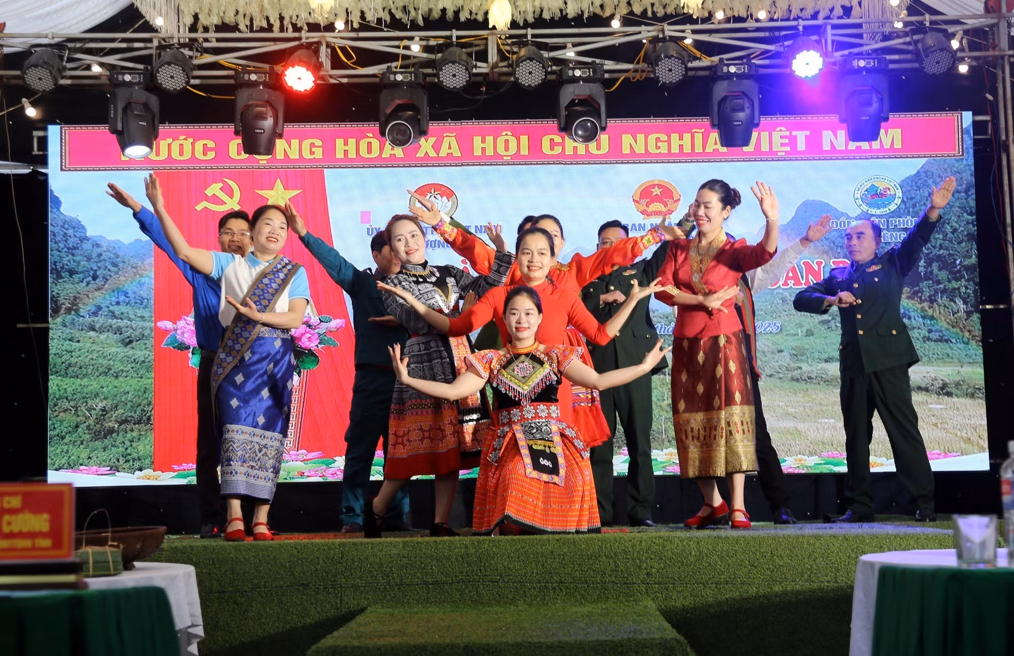 potal-quang-binh-to-chuc-ngay-hoi-bien-phong-toan-dan-nam-2025-7871428.jpg
