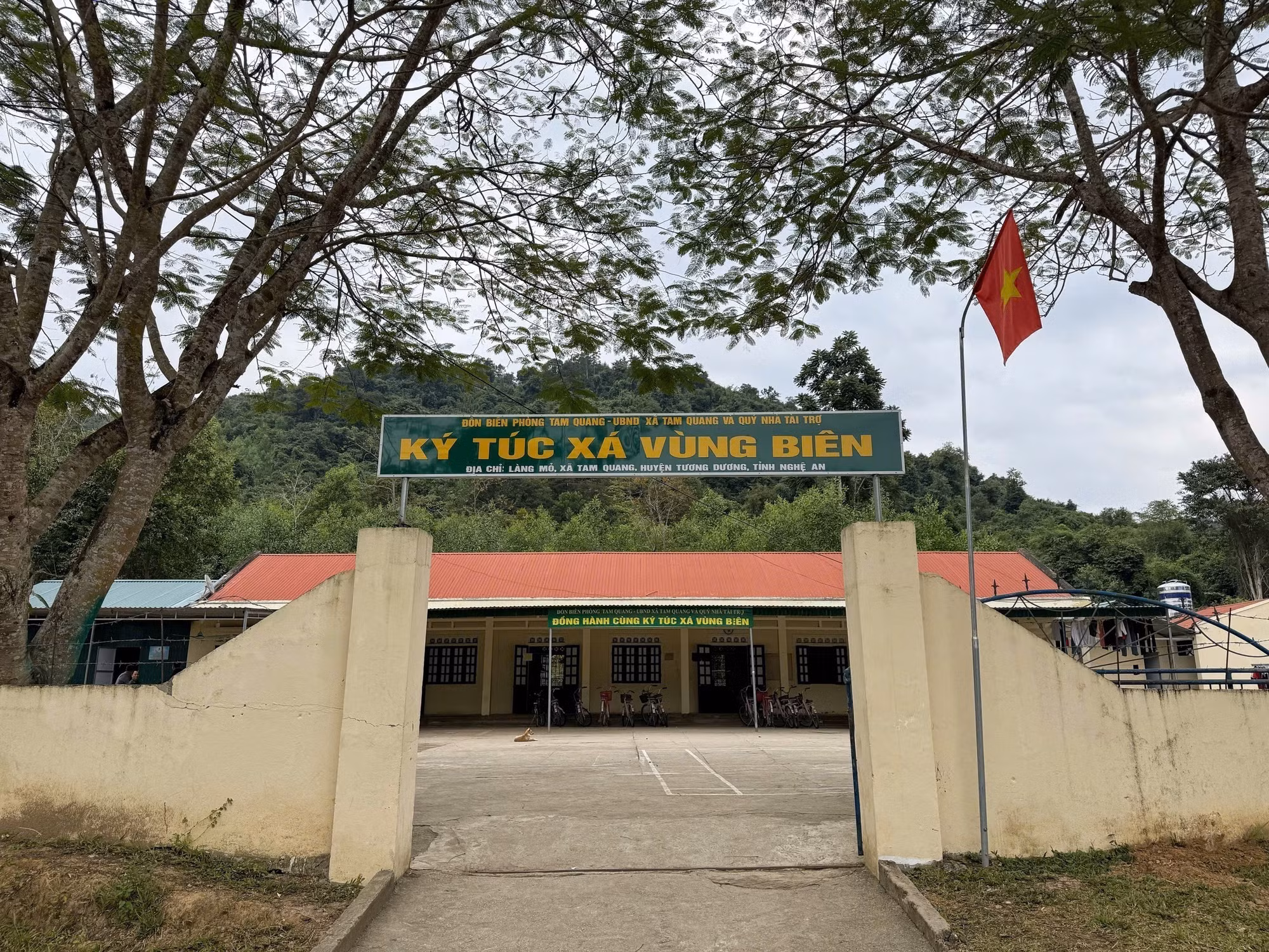 potal-ky-tuc-xa-vung-bien-diem-tua-vung-chac-cho-hoc-sinh-ngheo-nghe-an-7865353.jpg