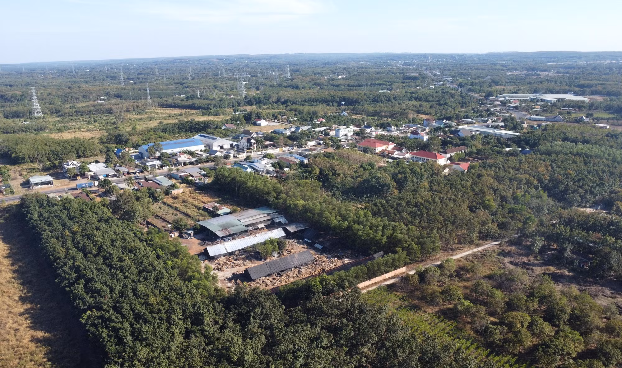 potal-nguoi-dan-binh-phuoc-buc-xuc-vi-lo-dot-than-gay-o-nhiem-7816743.jpg