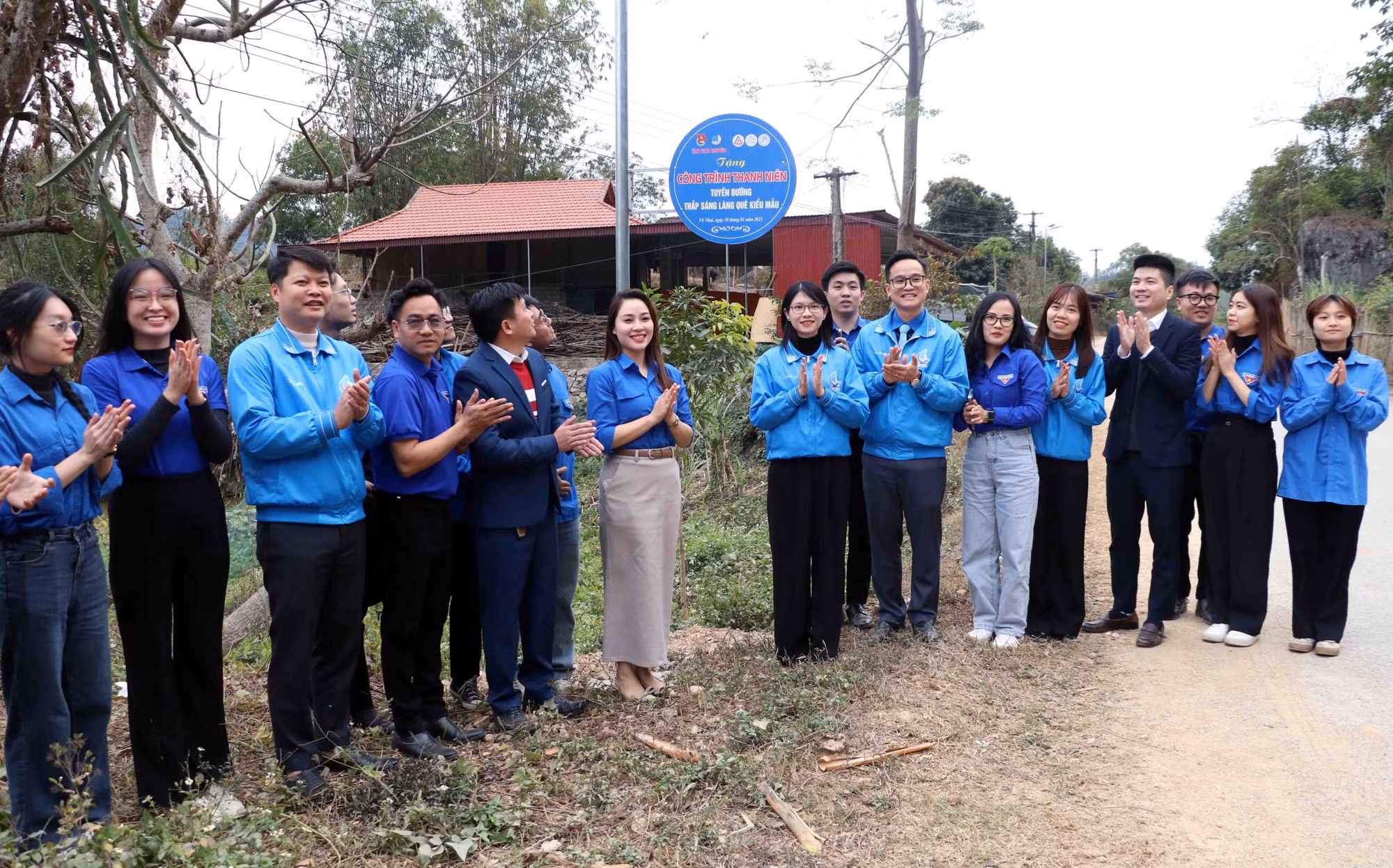 potal-thai-nguyen-ngay-hoi-vh-tt-thanh-nien-dan-toc-thieu-so-thanh-nien-tin-do-ton-giao-2025-7800925.jpg