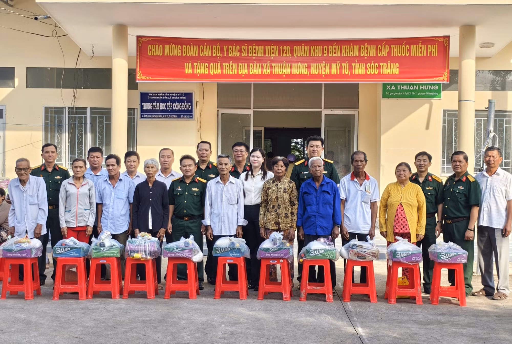 potal-kham-benh-cap-thuoc-mien-phi-cho-dong-bao-dan-toc-khmer-o-soc-trang-7768905.jpg