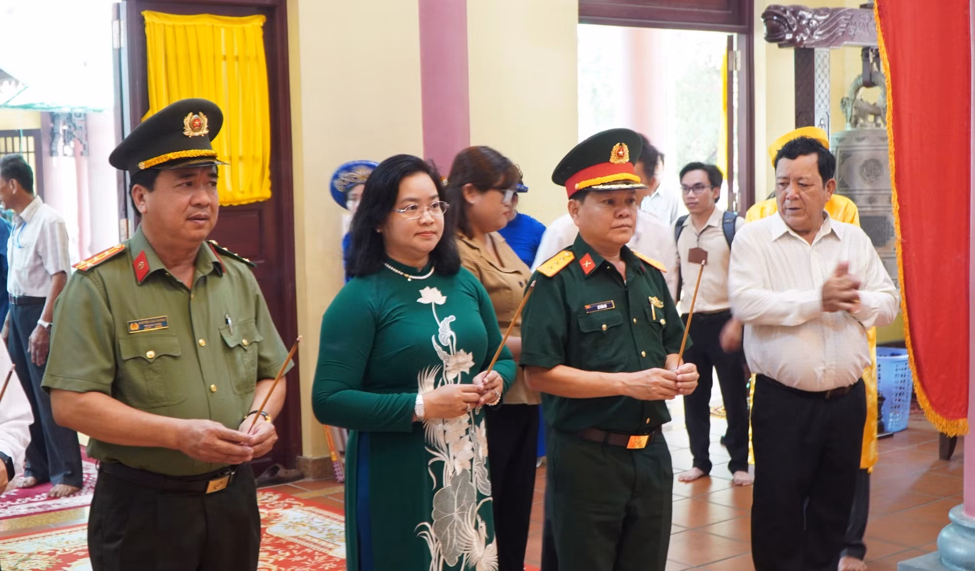 potal-le-hoi-via-ba-chua-xu-nam-2025-tai-khu-di-tich-go-thap-tinh-dong-thap-7966264.jpg
