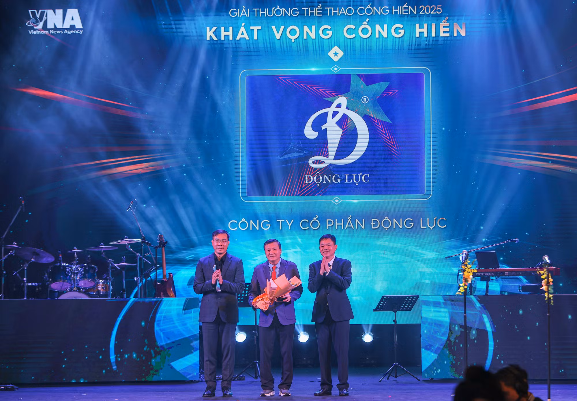 potal-le-trao-giai-cong-hien-lan-thu-19-nam-2025-7888598.jpg