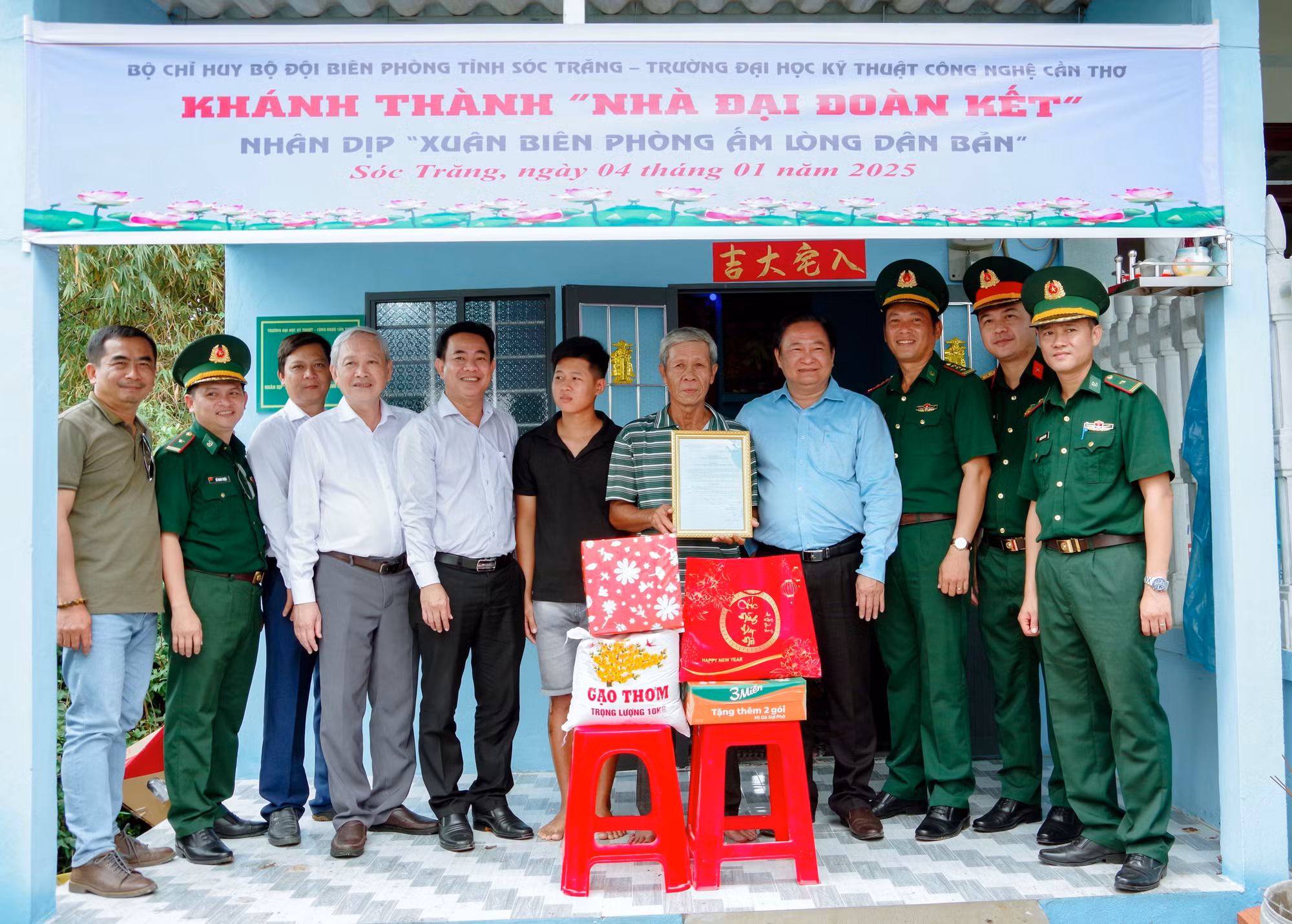 potal-bo-doi-bien-phong-soc-trang-to-chuc-chuong-trinh-xuan-bien-phong-am-long-dan-ban-7790093.jpg