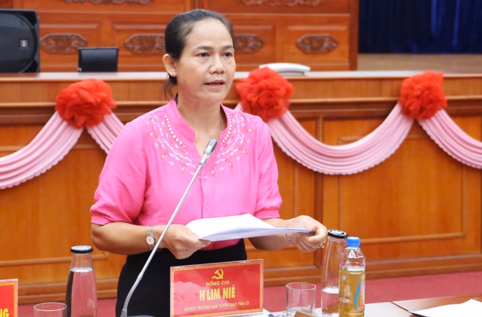 potal-hai-uy-vien-ban-thuong-vu-tinh-uy-dak-lak-xin-nghi-huu-truoc-tuoi-7800702.jpg