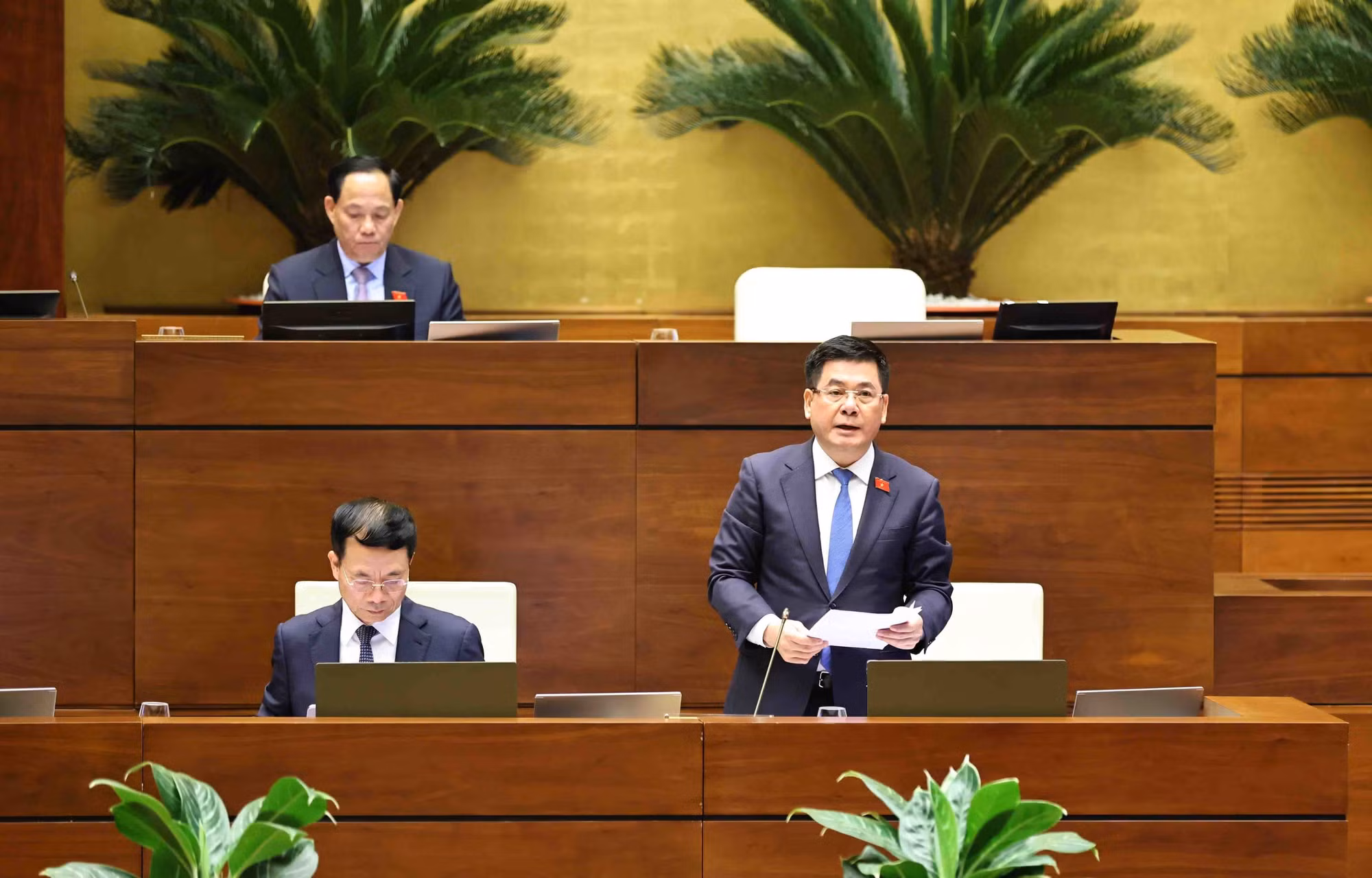 potal-quoc-hoi-thao-luan-thao-go-vuong-mac-trong-hoat-dong-khoa-hoc-cong-nghe-va-doi-moi-sang-tao-7859907.jpg