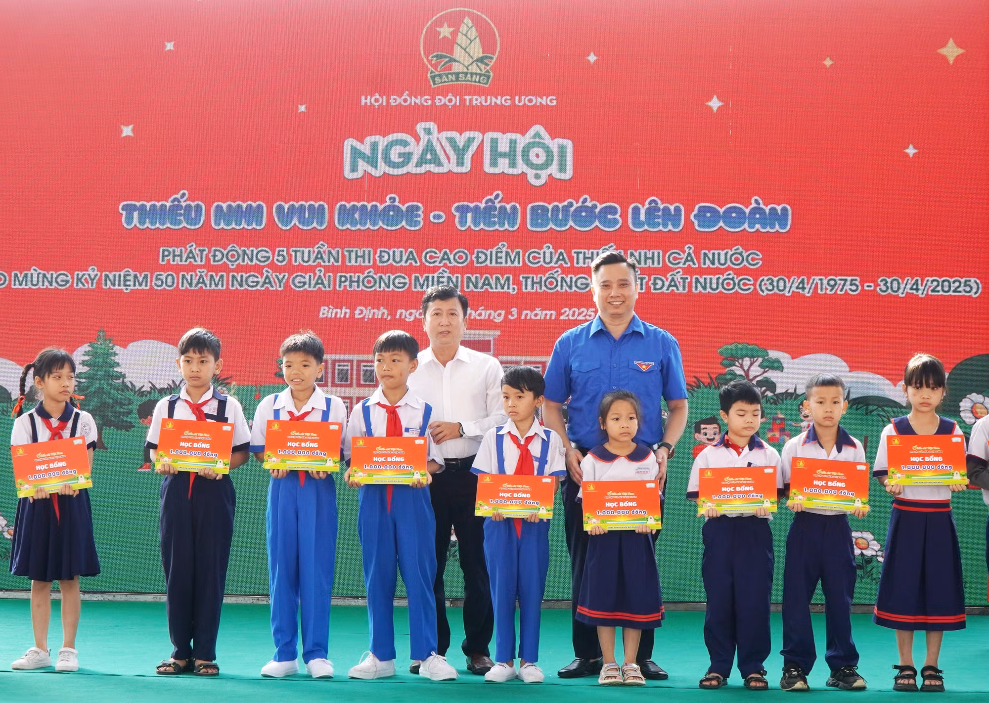 potal-binh-dinh-to-chuc-ngay-hoi-thieu-nhi-vui-khoe-tien-buoc-len-doan-7930035.jpg
