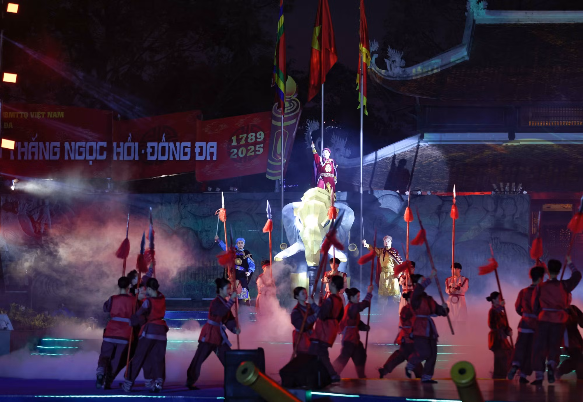 potal-le-hoi-ky-niem-236-nam-chien-thang-ngoc-hoi-dong-da-7836230.jpg