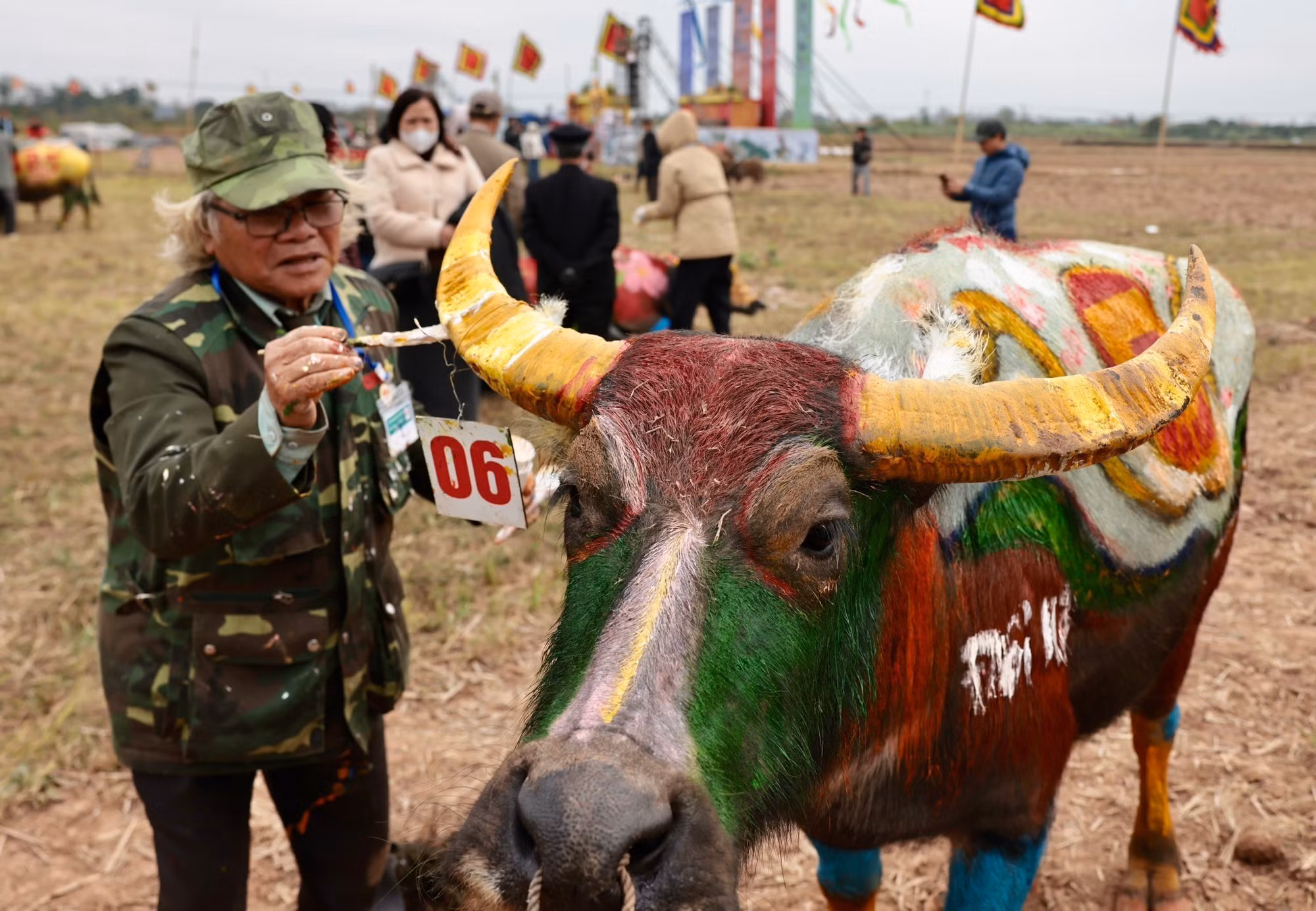 potal-dac-sac-hoi-thi-ve-trang-tri-trau-doi-son-ha-nam-7837752.jpg