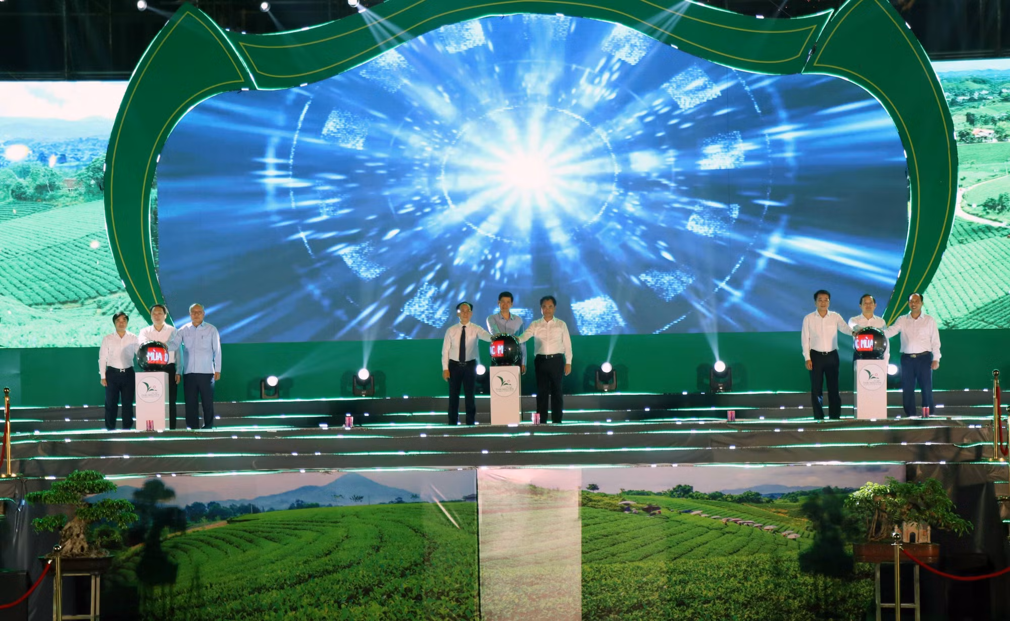 potal-khai-mac-mua-du-lich-thai-nguyen-nam-2025-7997909.jpg