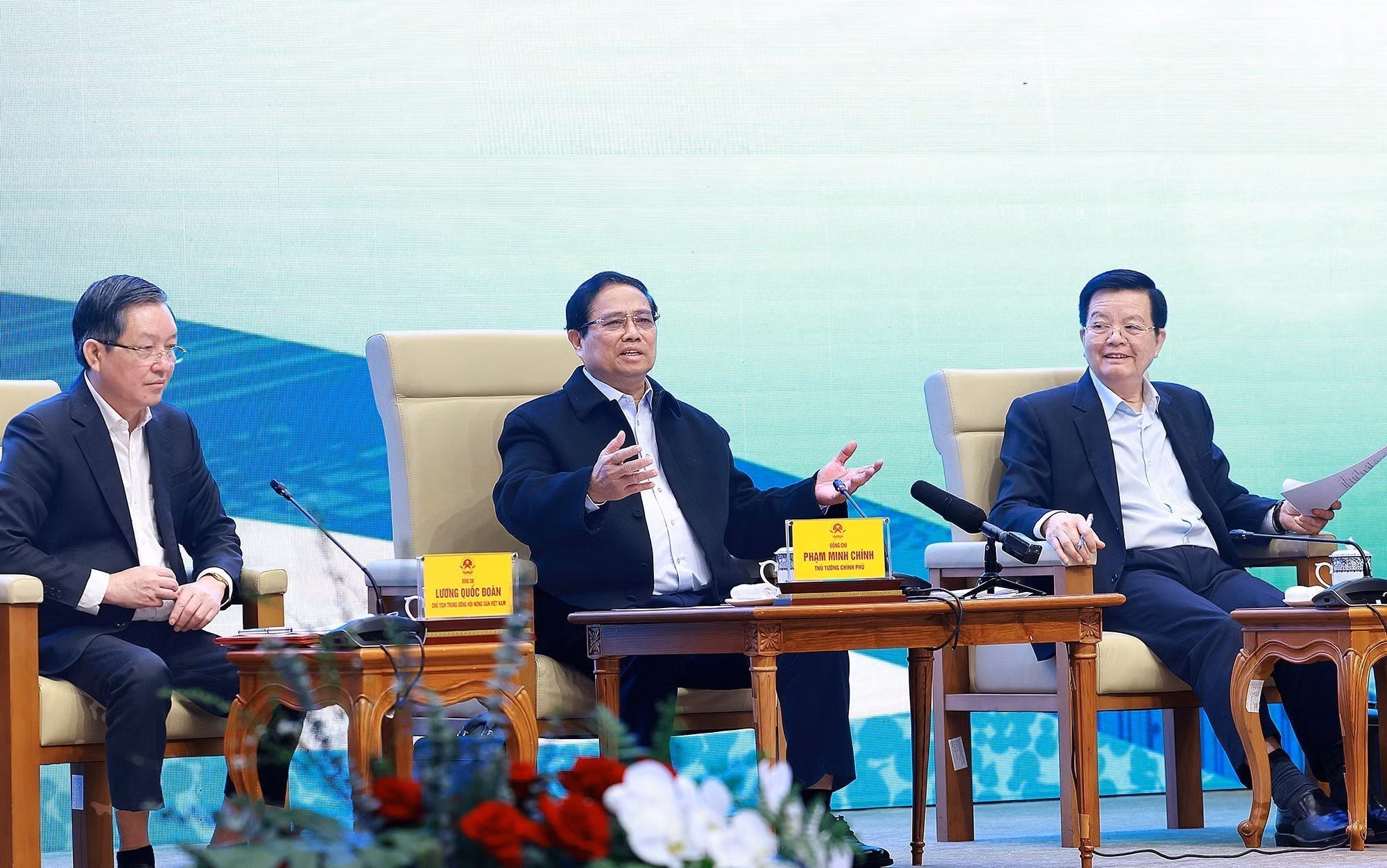 potal-thu-tuong-pham-minh-chinh-doi-thoai-voi-nong-dan-nam-2024-7783490.jpg