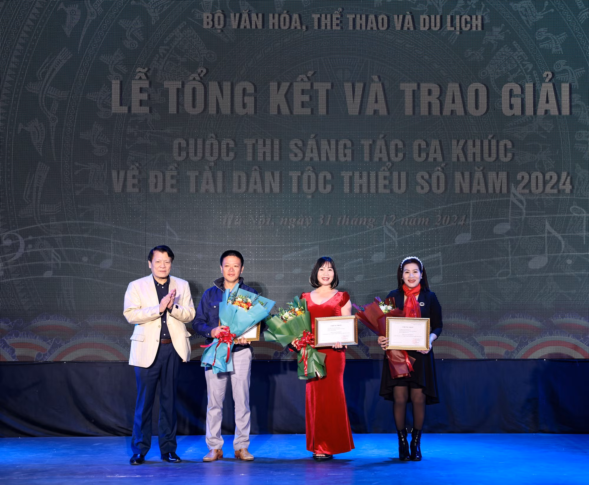 potal-trao-giai-cuoc-thi-sang-tac-ca-khuc-ve-de-tai-dan-toc-thieu-so-nam-2024-7783770.jpg