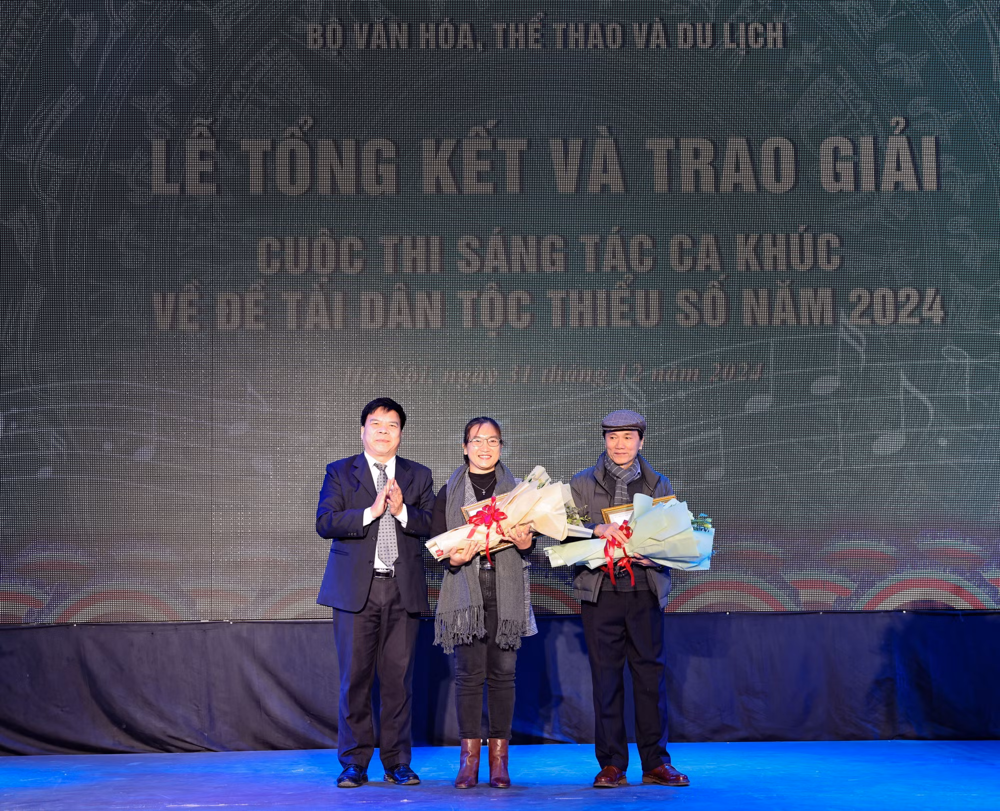 potal-trao-giai-cuoc-thi-sang-tac-ca-khuc-ve-de-tai-dan-toc-thieu-so-nam-2024-7783767.jpg