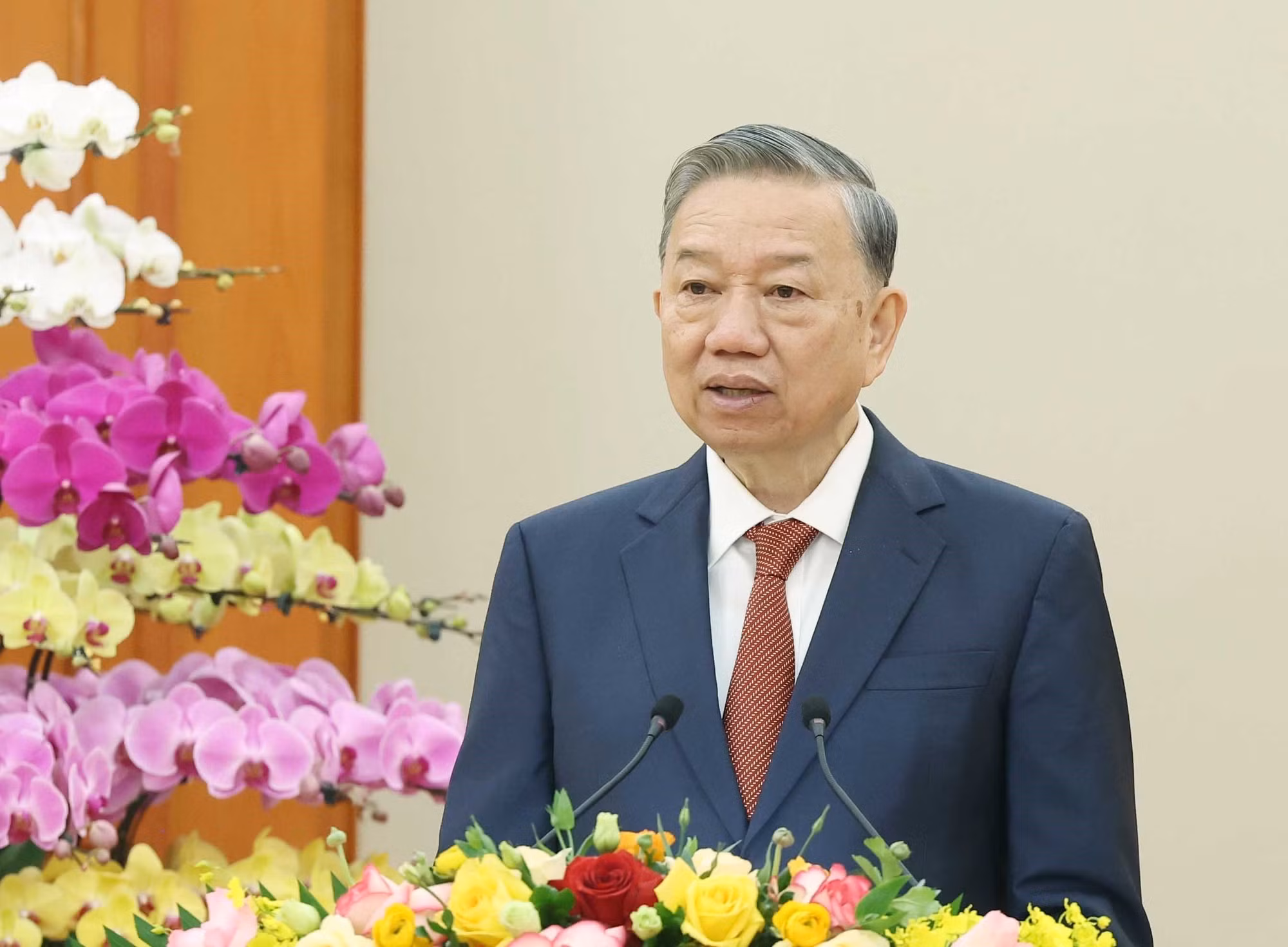 potal-hoi-nghi-cong-bo-quyet-dinh-cua-bo-chinh-tri-ve-chuc-nang-nhiem-vu-cua-13-co-quan-don-vi-7782049.jpg