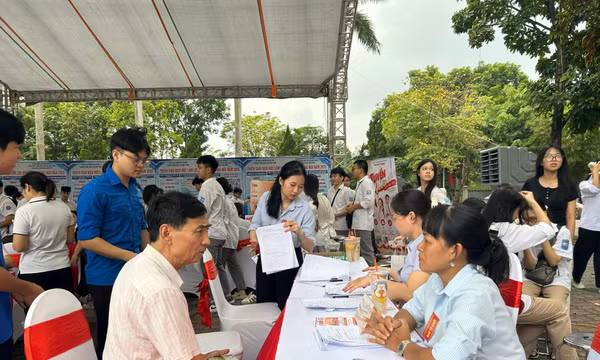 Tạo cơ hội việc làm cho người lao động khu vực cụm Hoàng Mai