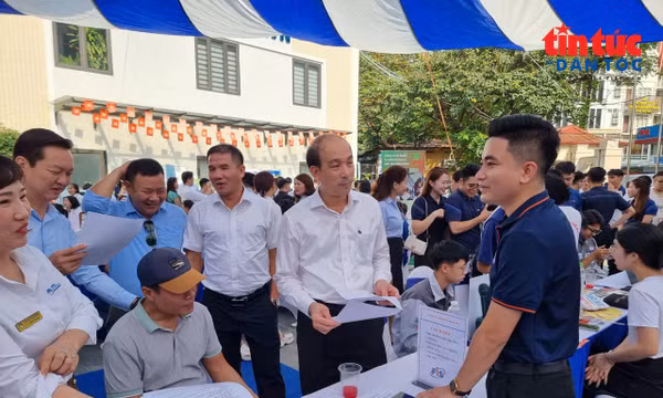 Hà Nội kết nối gần 2.000 cơ hội việc làm tại cụm Đống Đa