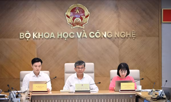 Hoàn thiện khung pháp lý đẩy mạnh chuyển đổi số quốc gia