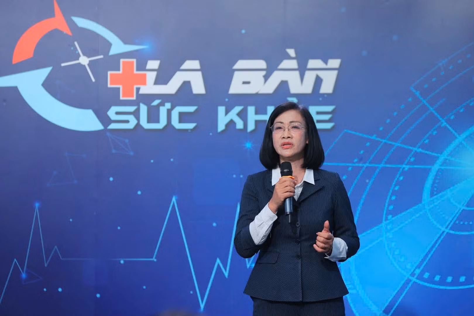 PGS.TS Phạm Thanh Bình, Chủ tịch Hiệp hội Tư vấn Nâng cao Sức khỏe Việt Nam chia sẻ tại tọa đàm.