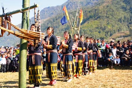 Lào Cai: Tưng bừng lễ hội Gầu Tào ở xã Tả Giàng Phình, huyện Sa Pa ảnh 3
