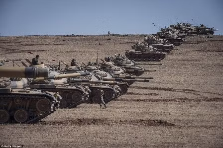 Thổ Nhĩ Kỳ tăng cường lực lượng dọc biên giới với Syria ảnh 1