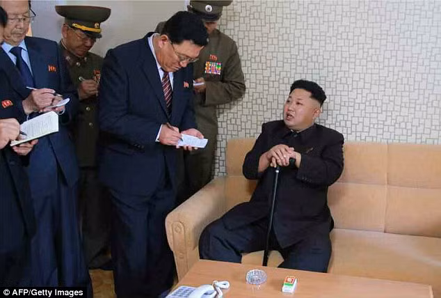 Ông Kim Jong Un tái xuất sau hơn 1 tháng ảnh 3