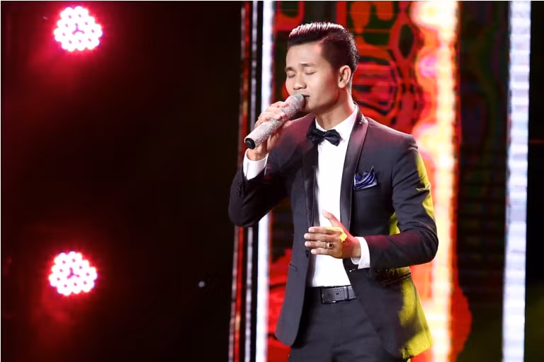 Thần tượng Bolero lắng đọng với câu chuyện đầy nước mắt của thầy giáo Duy Thắng ảnh 1