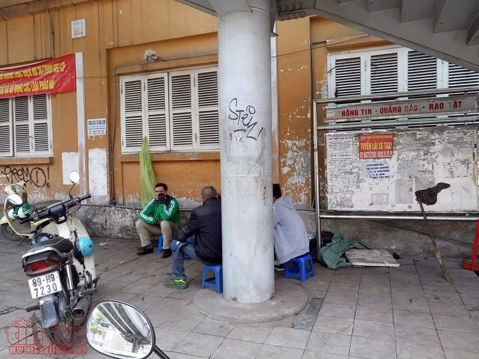 Lãng phí và nhếch nhác bảng quảng cáo rao vặt miễn phí ảnh 5