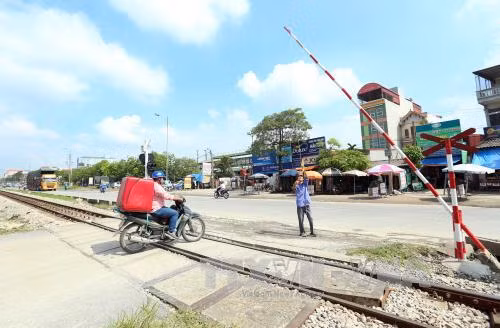 Tổng công ty Đường sắt phản hồi về một số sai sót tại dự án 133 đường ngang ảnh 1