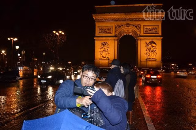 Giáng sinh trên Đại lộ Champs Elysées ảnh 1