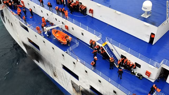 Hình ảnh vụ cháy phà Norman Atlantic ảnh 4