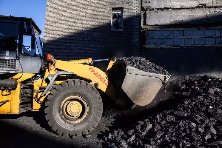 Nga quyết định cung cấp than, điện cho Ukraine ảnh 1
