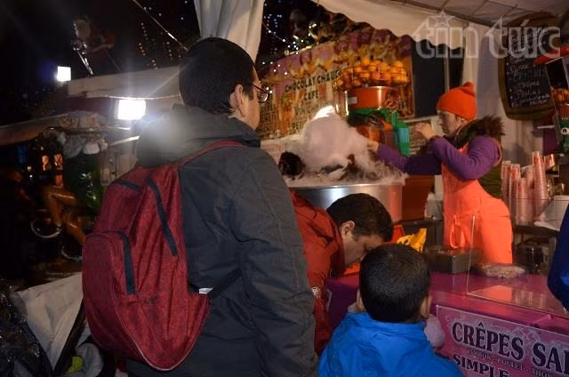 Giáng sinh trên Đại lộ Champs Elysées ảnh 10