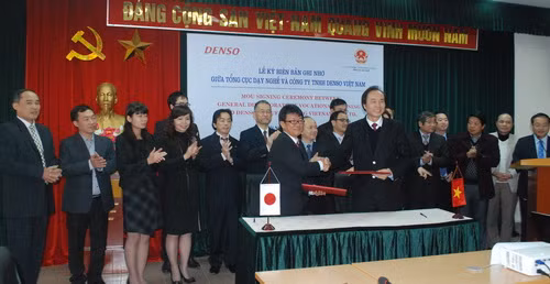 Denso hỗ trợ Tổng cục Dạy nghề đào tạo, huấn luyện thí sinh thi tay nghề thế giới ảnh 1