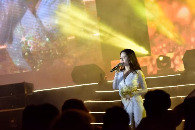 Đại nhạc hội 'Vũ điệu ngôi sao': Rạng rỡ Vinhomes Star City ảnh 4